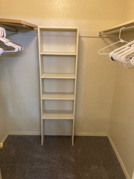 Building Photo - 1810 Westridge St