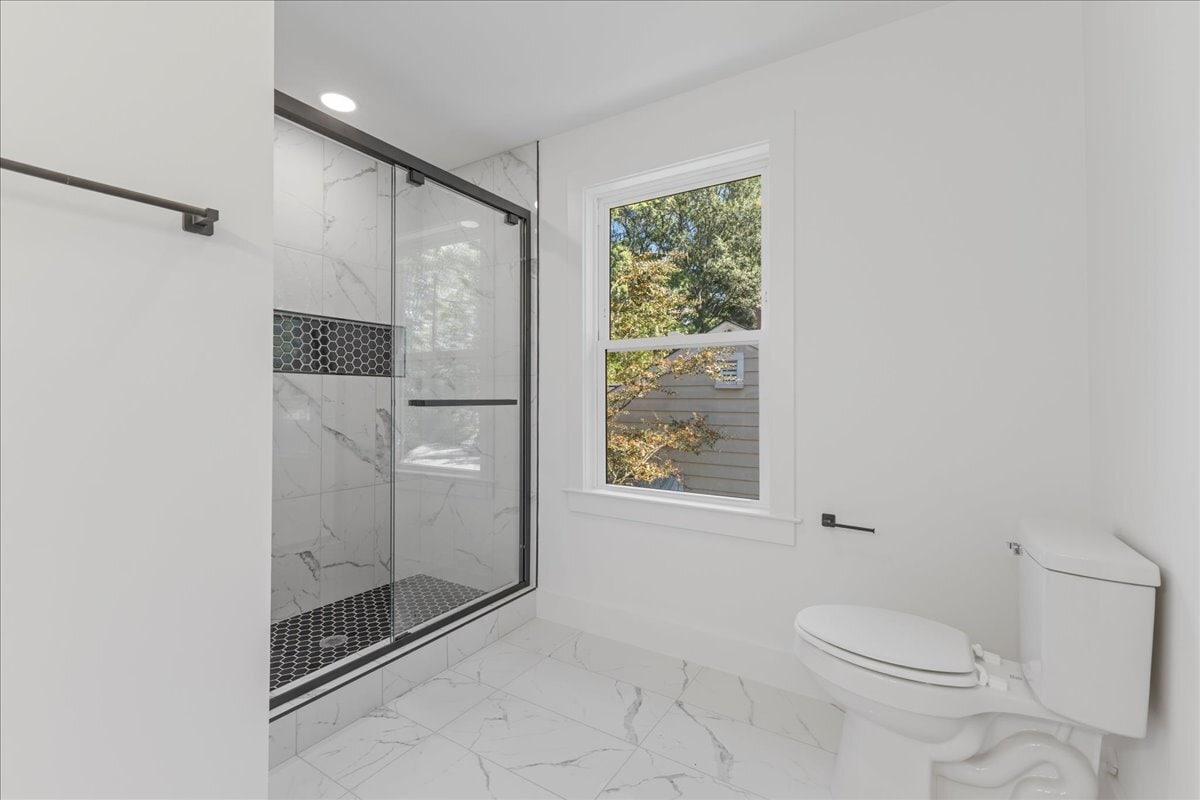 Building Photo - 803 Dupree St