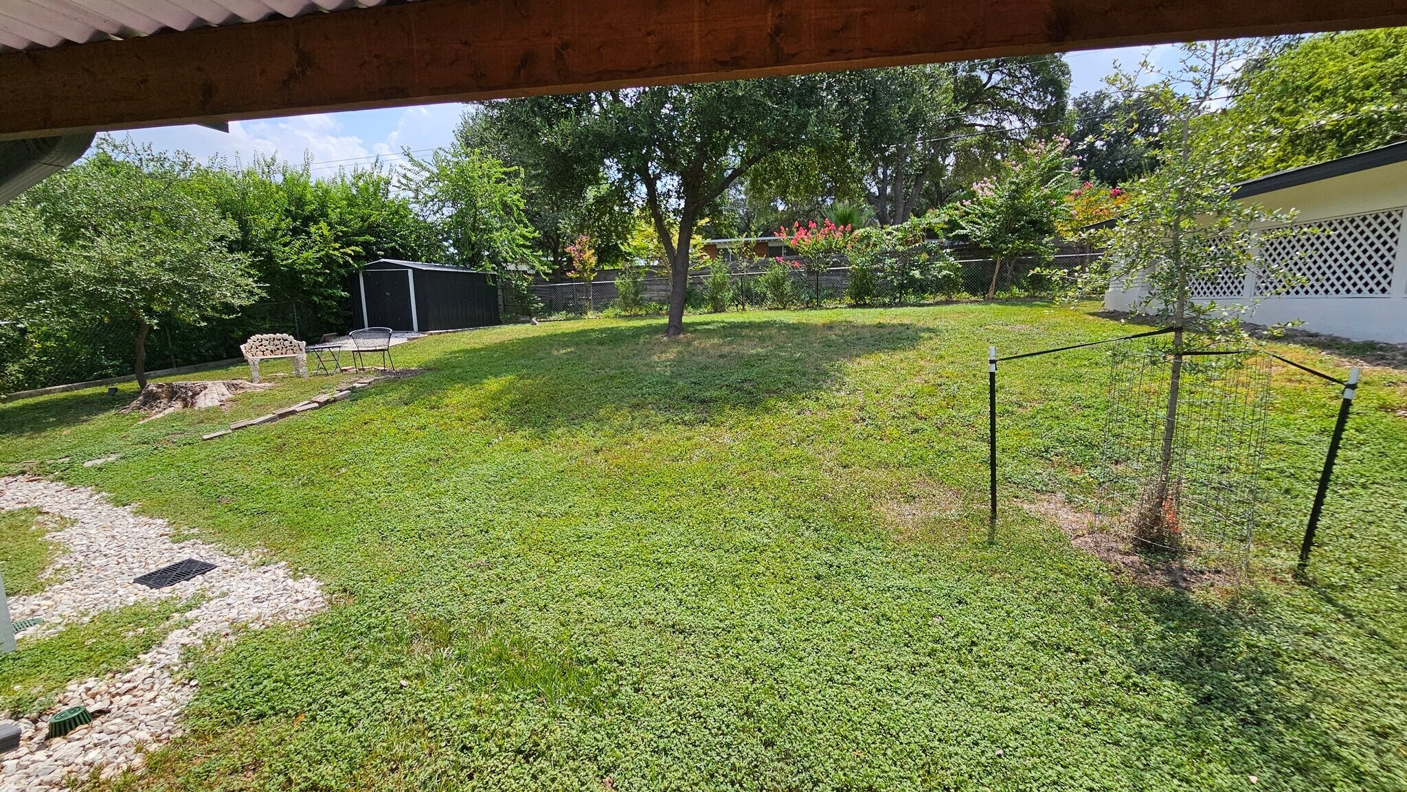 Building Photo - 219 Edgevale Dr