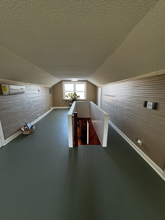 Building Photo - 2728 W Barr Rd