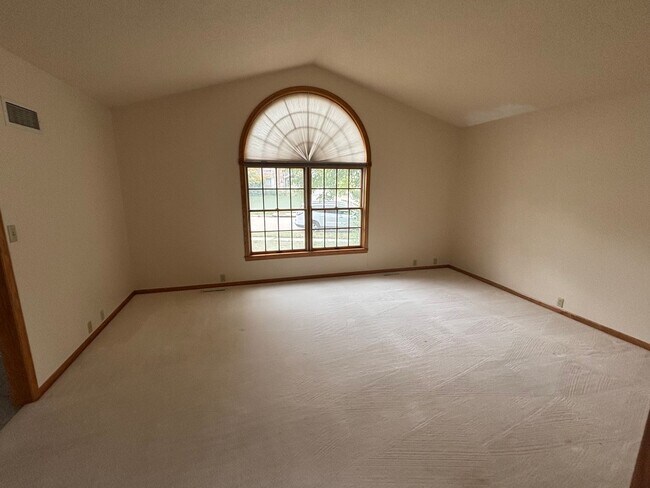 Building Photo - 154-154 Cayman St