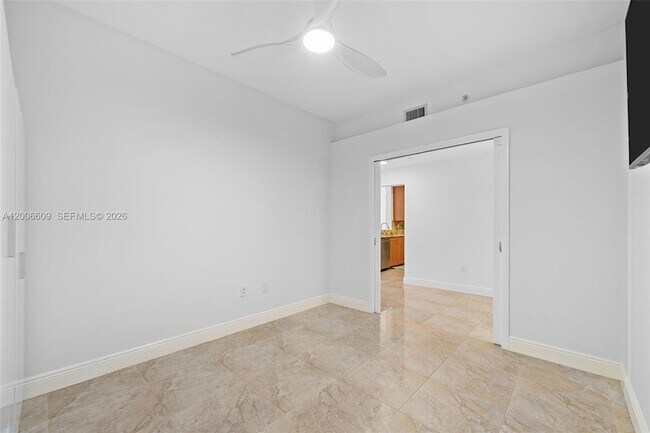 Building Photo - 3340 NE 190th St