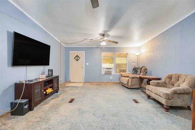 Primary Photo - 20314 Great Lake St