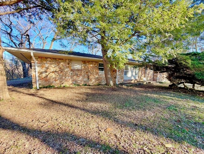 Building Photo - 887 Elwood Dr