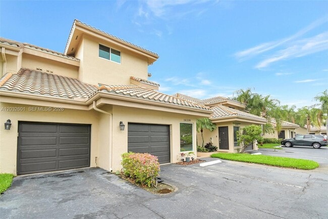 Building Photo - 16339 Malibu Dr