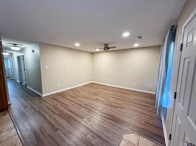 Building Photo - 4853 Tall Grass Dr