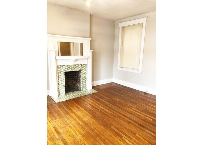 Building Photo - 3238 Bishop St