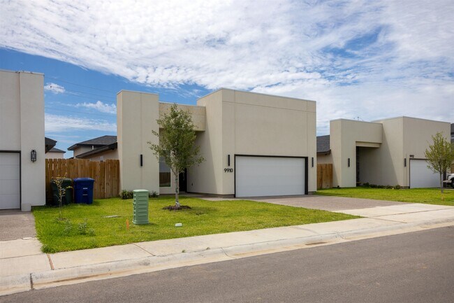 Building Photo - 9910 Caddo Lp