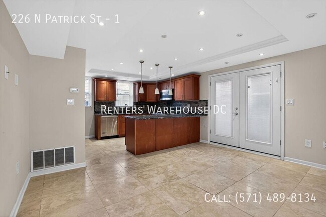 Building Photo - 226 N Patrick St