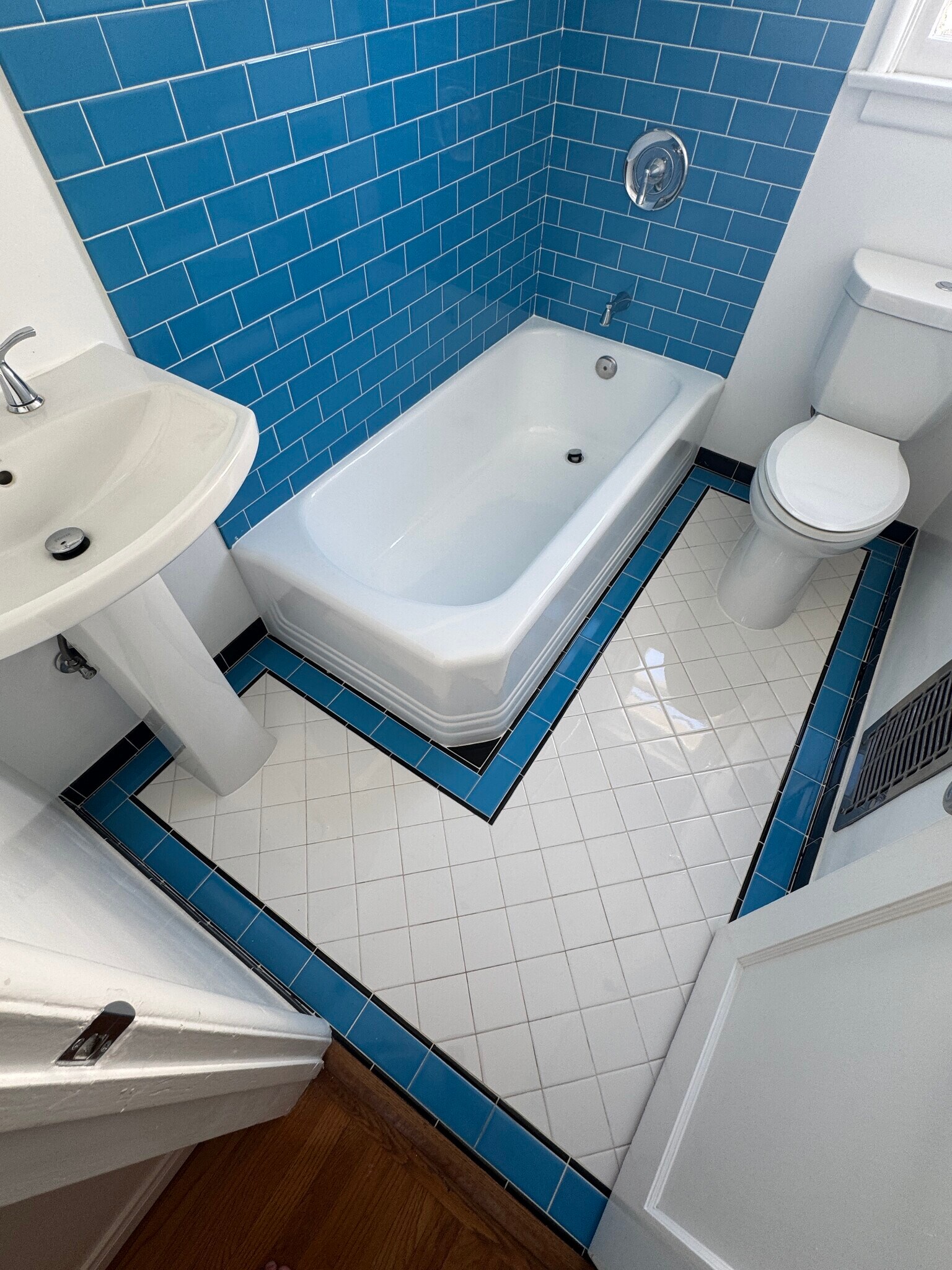 Designer tile floor in the bathroom - 554 E Cypress Ave