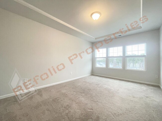 Building Photo - Charming 3 Story 4 Bedrooms with 1st Floor Guest Suite Townhome @ Smith Farm, Apex, Available Now!