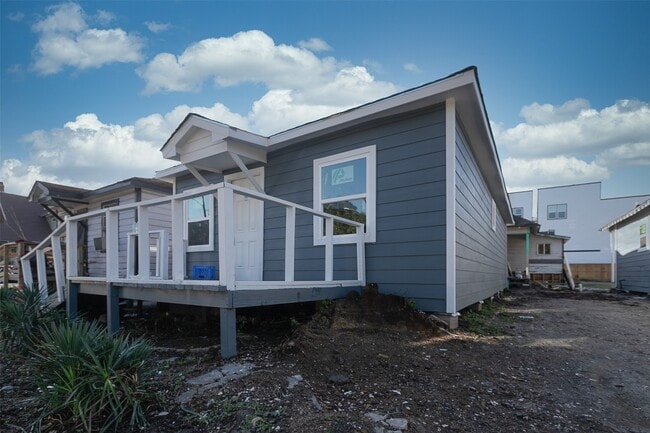 Building Photo - 3120 Stonewall St
