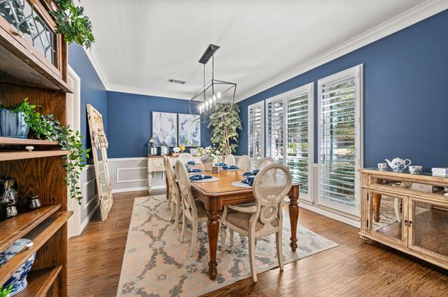 Building Photo - 1093 Woodbriar Dr