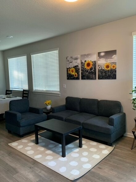 Building Photo - 7969 SE Engelmann St