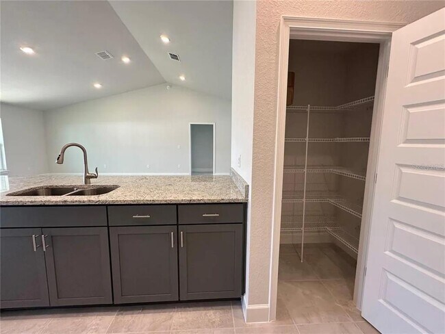 Building Photo - 4984 SW 91st PL