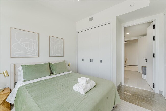 Building Photo - 2750 Griffin Rd