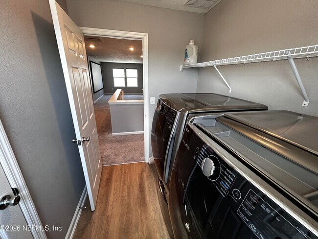 Building Photo - 11646 Pacific Dogwood Ct