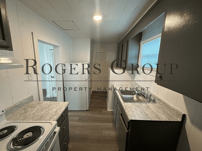 Building Photo - *** $500 Rent Credit Special *** - Homes for Rent in Henderson NC - 142 Ransey Street - Schedule ...
