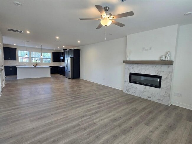 Building Photo - 6009 Haviland Aly