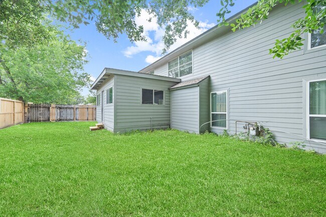 Building Photo - 1823 Mandrill Ln