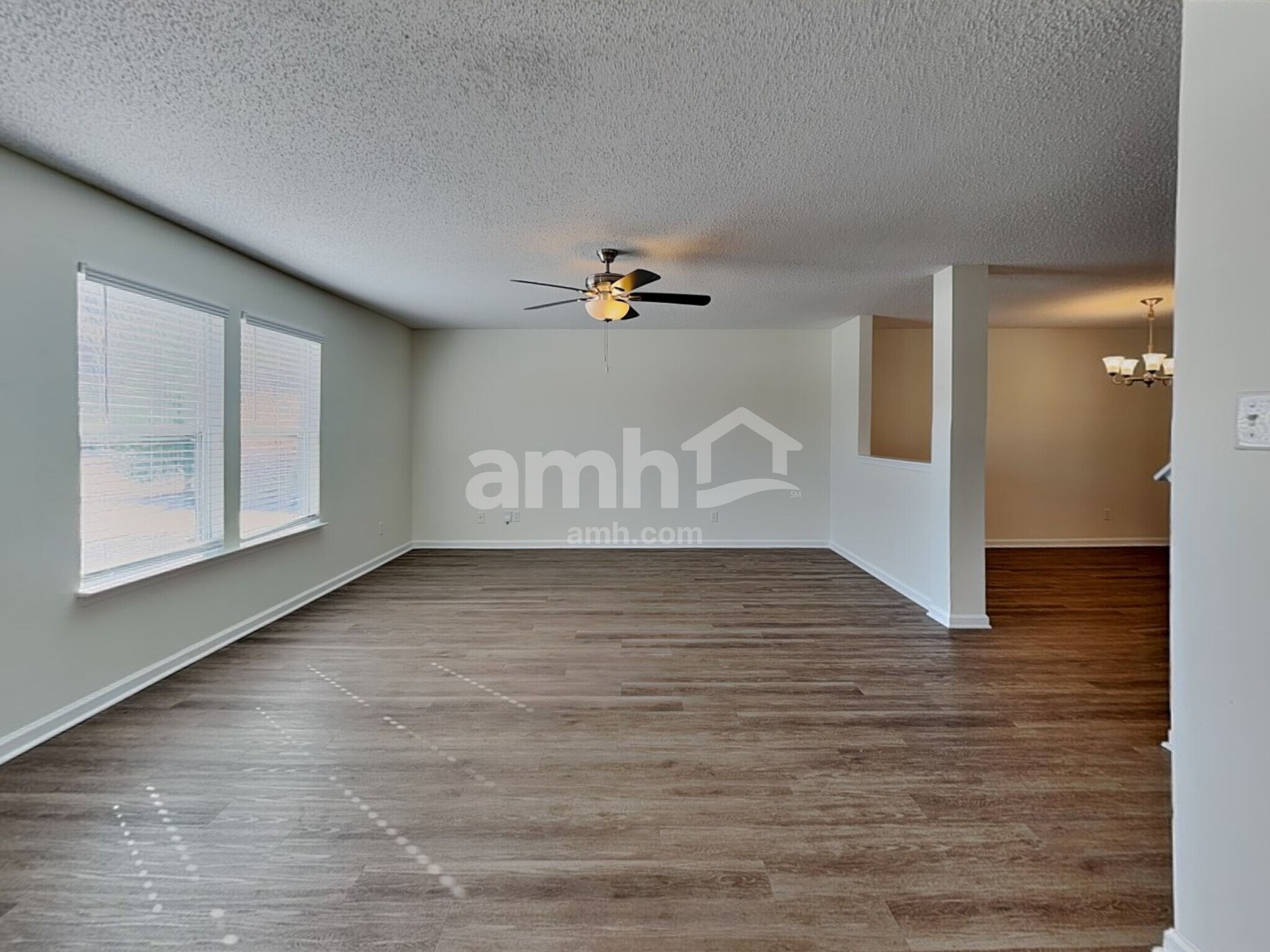 Building Photo - 10275 Holly Berry Cir