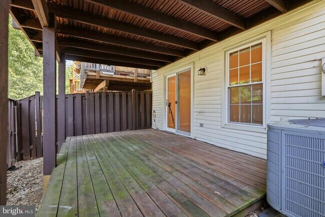 Building Photo - 7691 Northern Oaks Ct