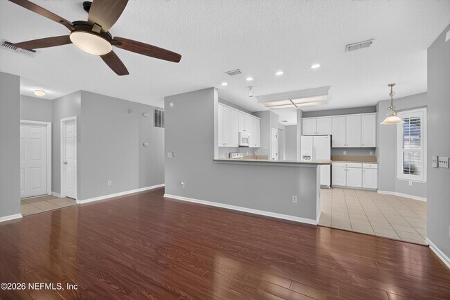 Building Photo - 470 Sparrow Branch Cir