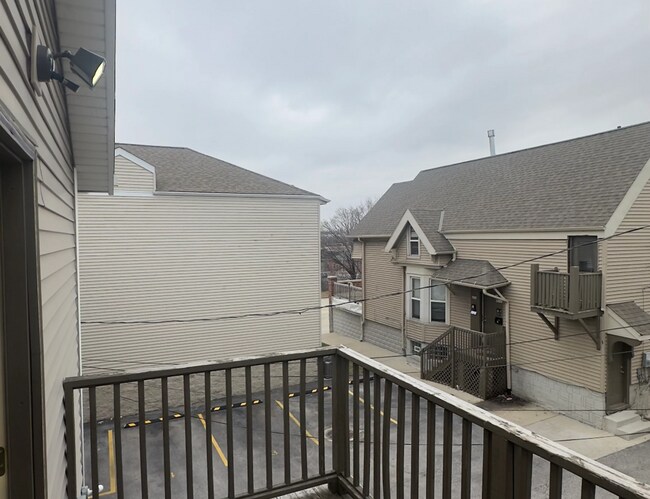 Building Photo - Marquette Housing- 509