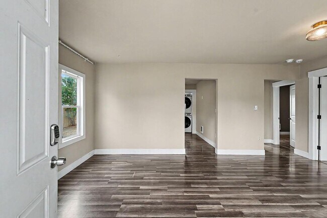 Building Photo - 14917 W Thorne Ln SW