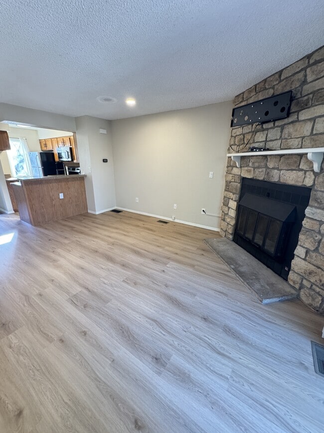 Building Photo - 2603 E Nichols Cir