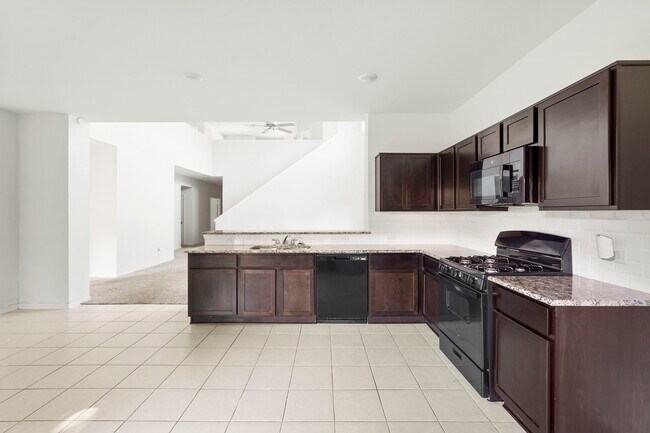 Building Photo - 7523 Parkview Dr