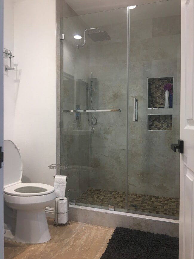 Building Photo - 9140 Crebs Ave