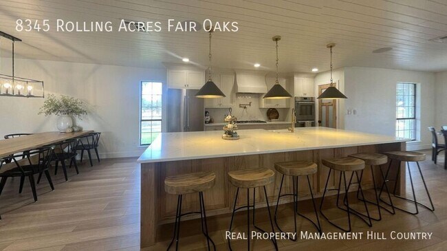 Building Photo - 8345 Rolling Acres Trail