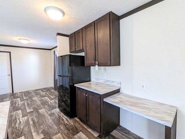 Building Photo - 9132 Windward Dr