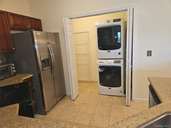 Building Photo - 934 Tower Ridge Cir