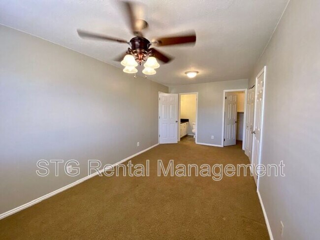 Building Photo - 490 E 700 S