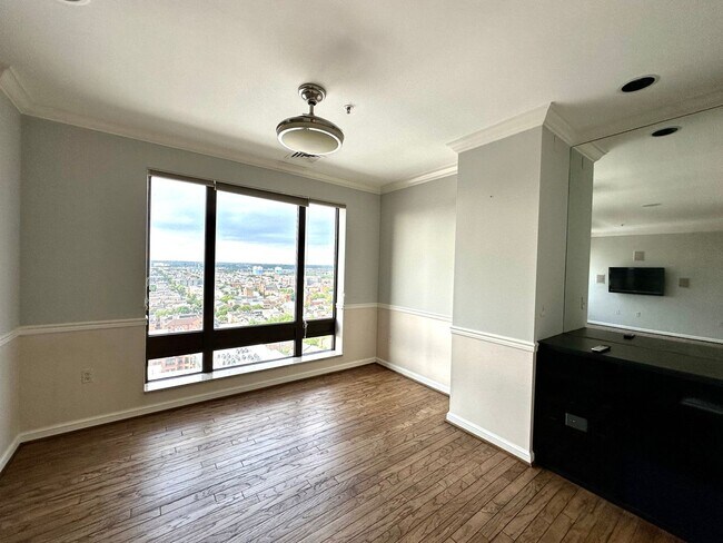 Building Photo - Charming 1 Bedroom/ 1.5 Bathroom Condo Unit in Inner Harbor, Baltimore, MD!