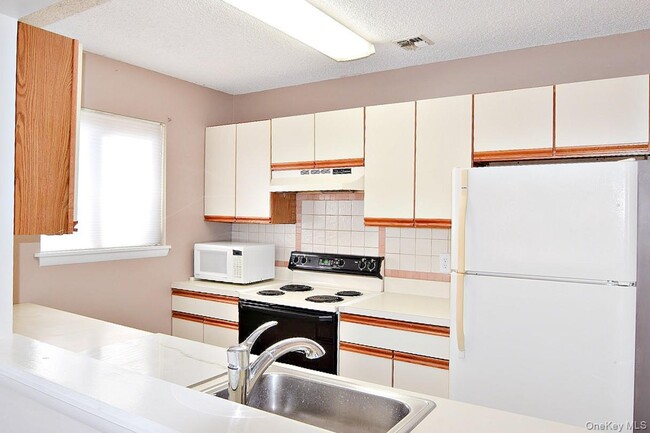 Building Photo - 3502 Fox Ln