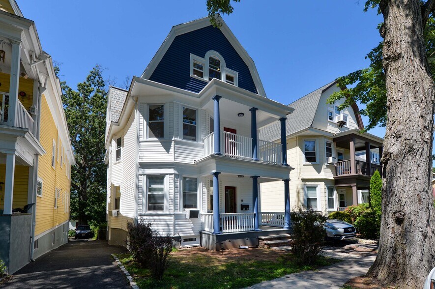 Building Photo - 309 Academy St
