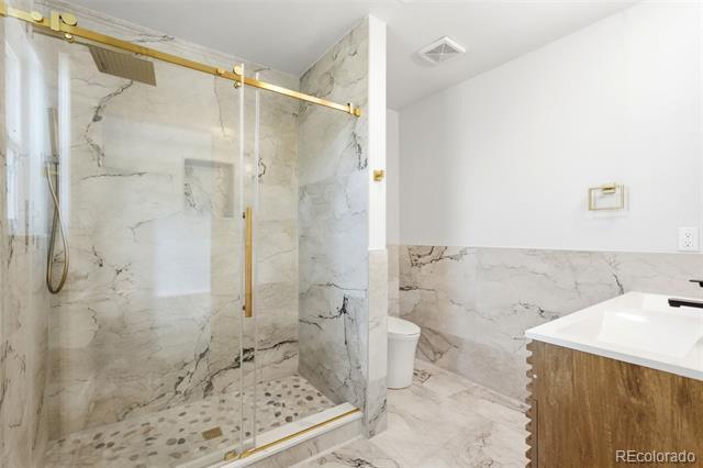 Building Photo - 6752 S Dahlia Ct