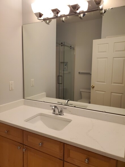 Building Photo - 8011 Allyns Landing Way