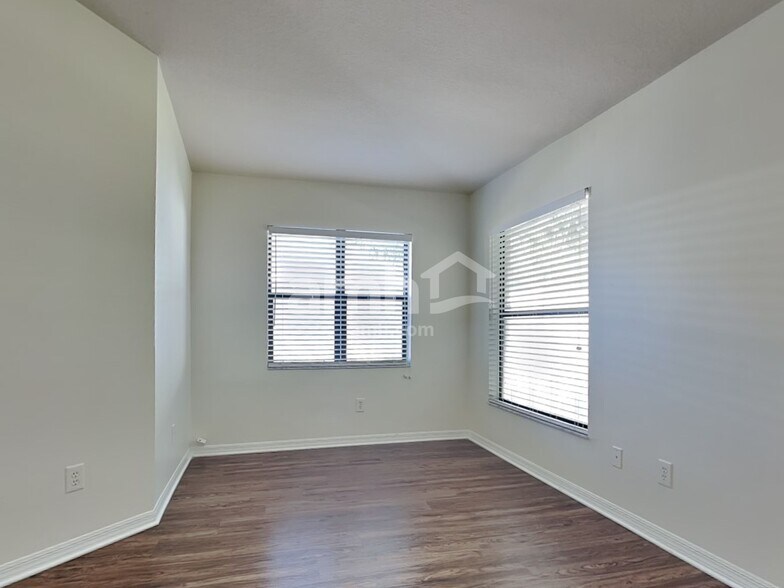 Building Photo - 234 Bryan Oak Ave