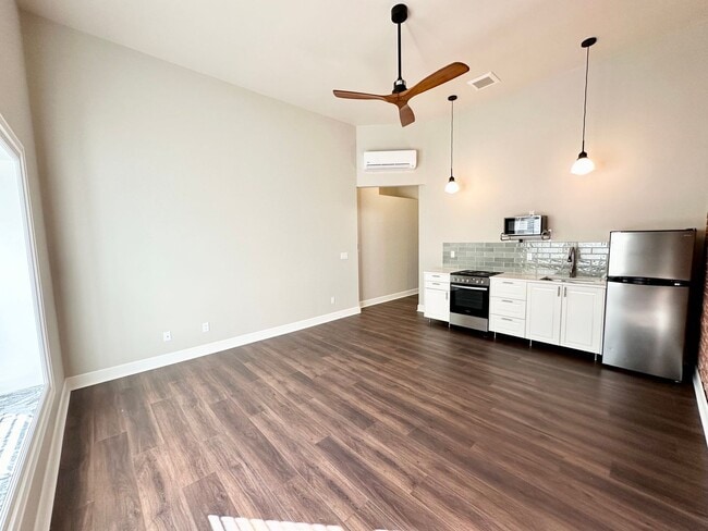 Building Photo - Modern Living with a Touch of Historic Charm