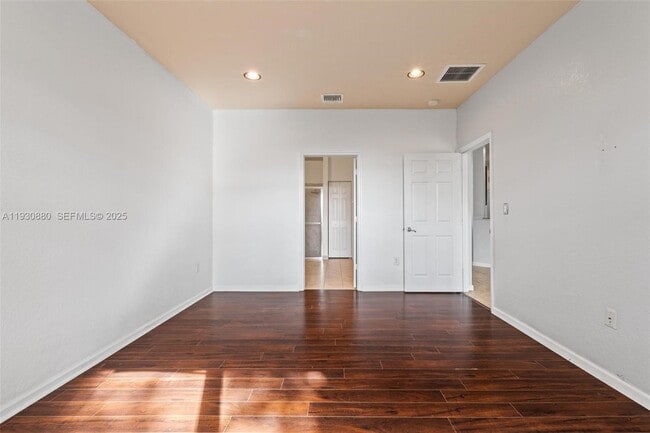 Building Photo - 3448 NE 1st St