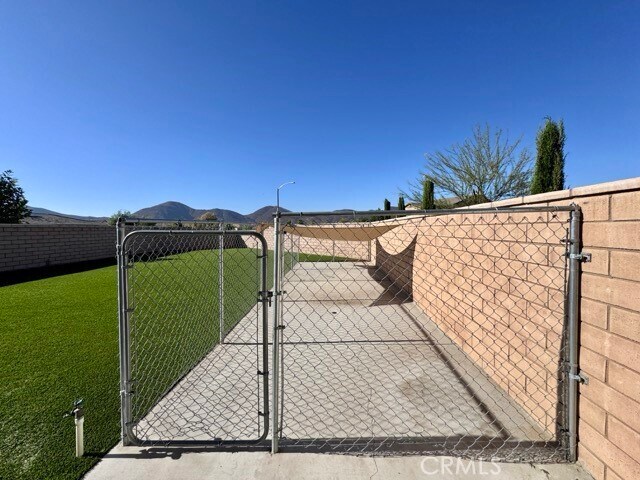 Building Photo - 1760 Chute Dr