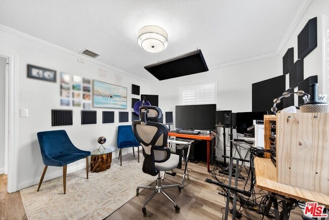 Building Photo - 6257 Bluebell Ave