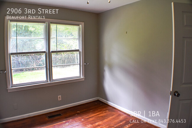 Building Photo - 2906 3rd St