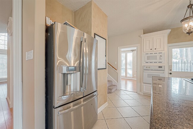 Building Photo - 13135 Finch Brook Dr