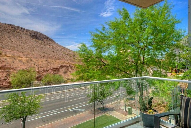 Building Photo - 140 E Rio Salado Pky