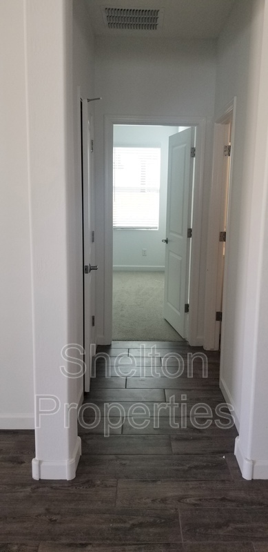 Building Photo - 55 N 197th Dr
